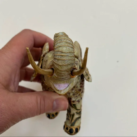 Elegant Elephant Statue with Trunk Facing Upwards - Picture 2 of 8